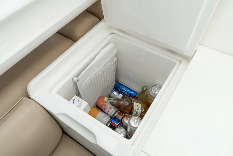  Yacht Photos Pics Cooler with assorted drinks on Fairline 48 Targa yacht, 2000 model.