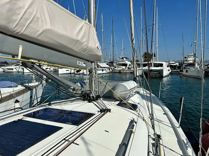  Yacht Photos Pics Jeanneau Sun Odyssey 440 2018