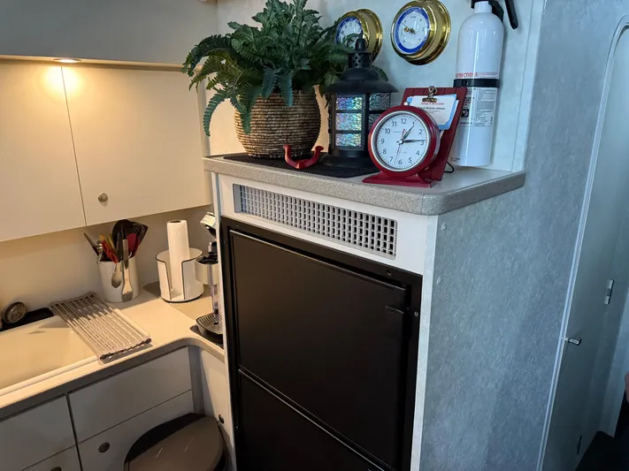 Anna Christine Yacht Photos Pics 