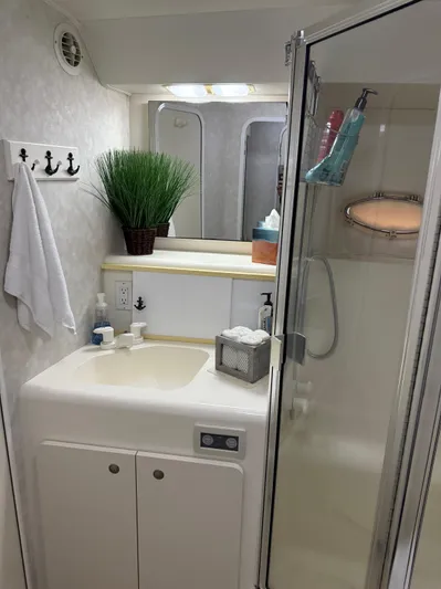 Anna Christine Yacht Photos Pics 