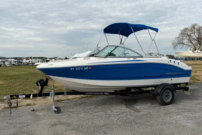 Chaparral 19 FISH AND SKI