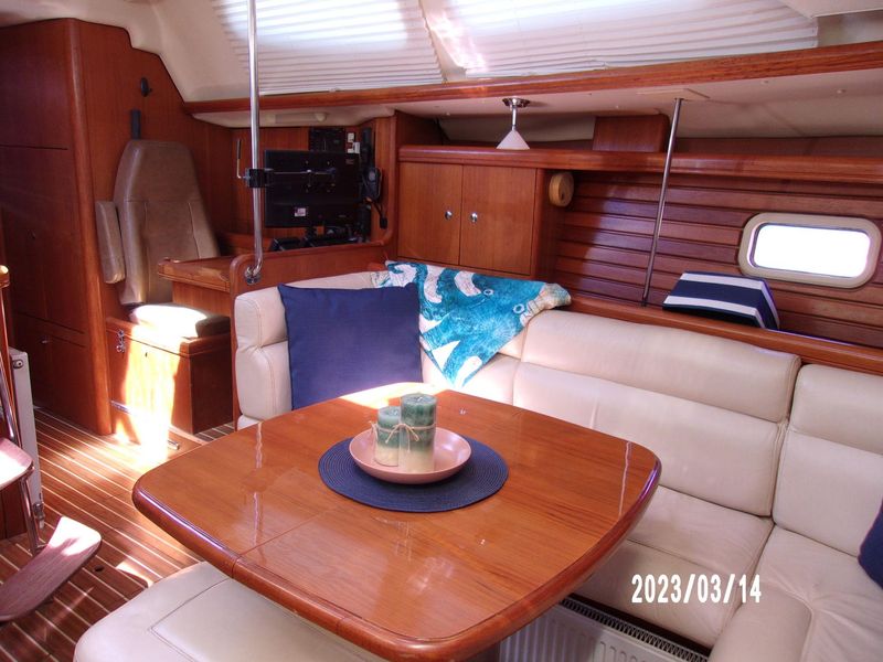 2006 Hunter Center Cockpit