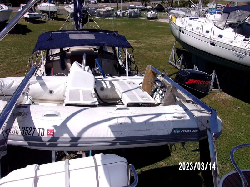 2006 Hunter Center Cockpit