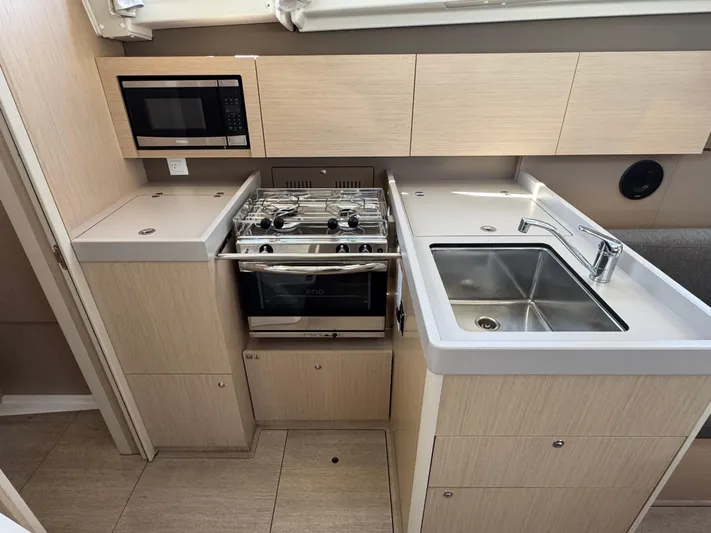 Wright By The Sea Yacht Photos Pics 