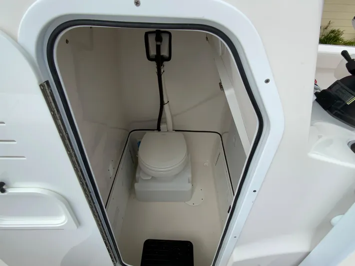  Yacht Photos Pics 2021 Blue Wave 2800 Makaira boat interior toilet compartment.