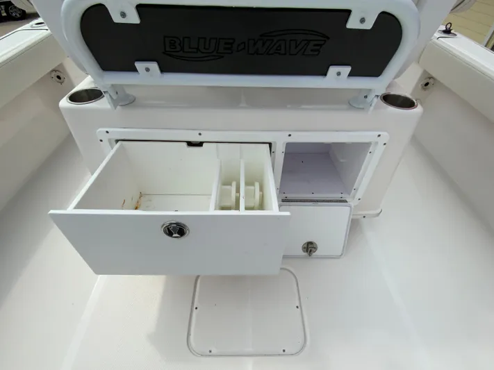  Yacht Photos Pics 2021 Blue Wave 2800 Makaira boat storage compartments and tackle drawers.