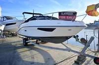 2021 Sea Ray Sun Sport 230 Outboard