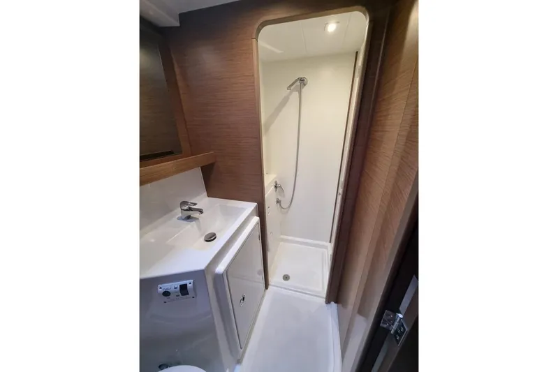 Mojito Yacht Photos Pics Modern bathroom in 2020 Lagoon 42 yacht with shower and sink.