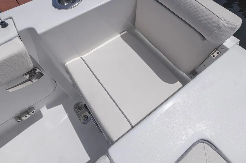  Yacht Photos Pics 2026 Sea Hunt Gamefish 27 Forward Seating, white cushioned boat seat detail.