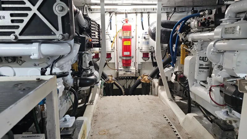 Dream Team Xiii Yacht Photos Pics 