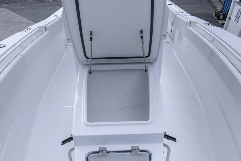  Yacht Photos Pics 2026 Sea Hunt Gamefish 27 Coffin Box open, showcasing spacious storage compartment.