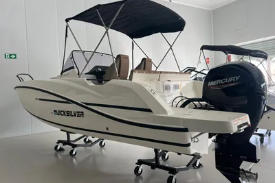 2025 Quicksilver 605 Sundeck