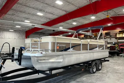 PlayCraft 2400 Clipper