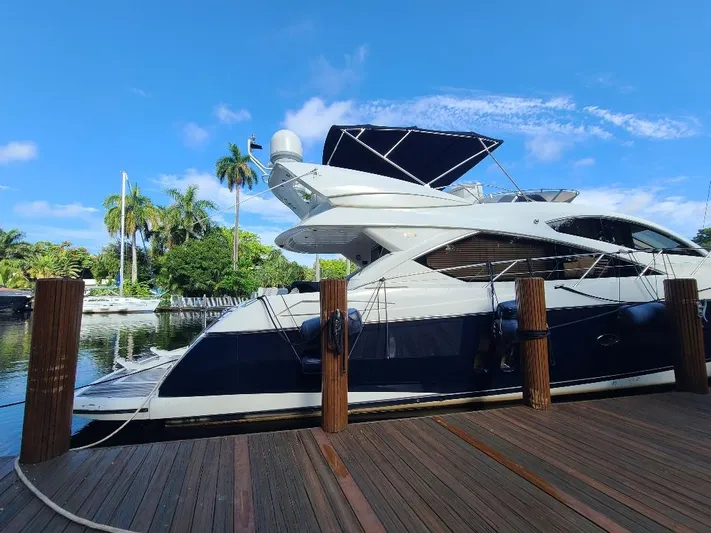 M-waves Yacht Photos Pics 