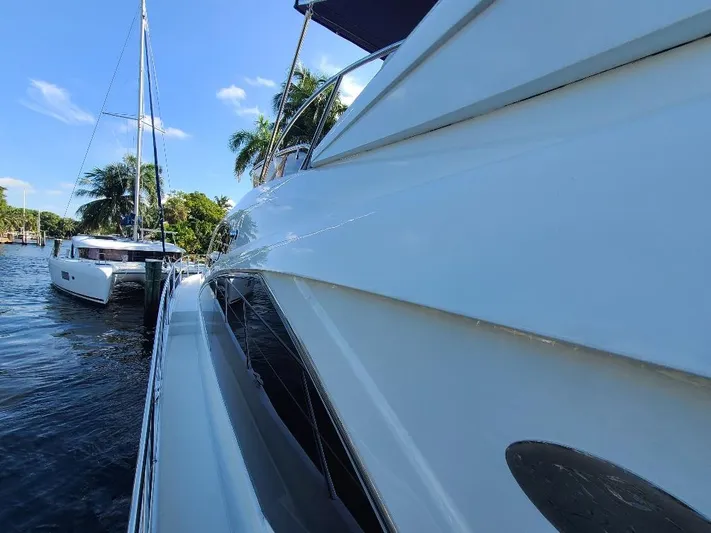 M-waves Yacht Photos Pics 