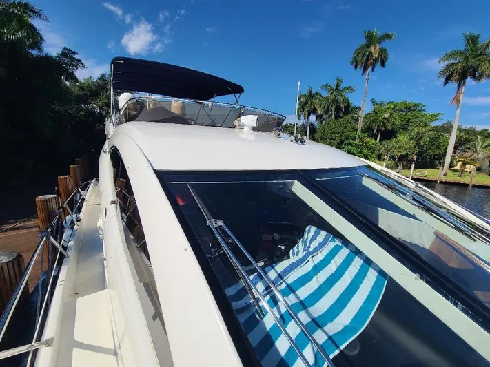 M-waves Yacht Photos Pics 