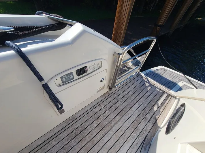 M-waves Yacht Photos Pics 