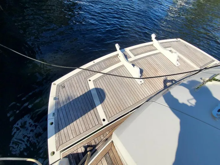 M-waves Yacht Photos Pics 