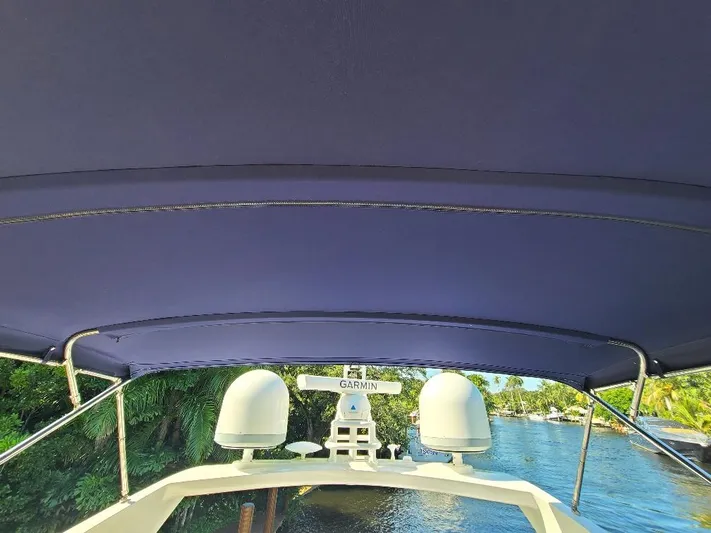 M-waves Yacht Photos Pics 