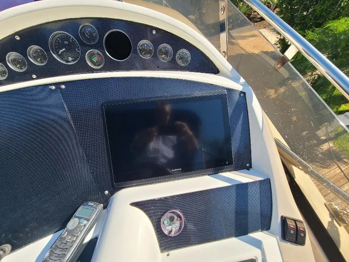 M-waves Yacht Photos Pics 