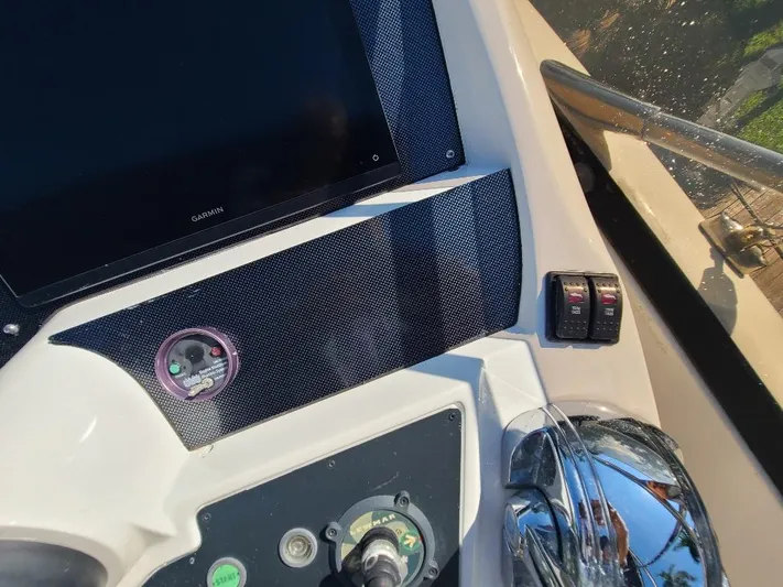 M-waves Yacht Photos Pics 