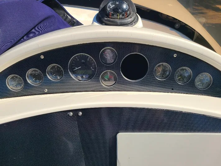 M-waves Yacht Photos Pics 