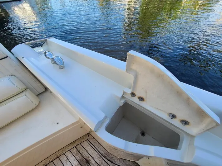 M-waves Yacht Photos Pics 