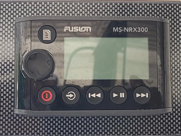 M-waves Yacht Photos Pics 