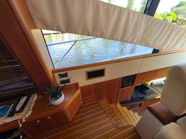 M-waves Yacht Photos Pics 