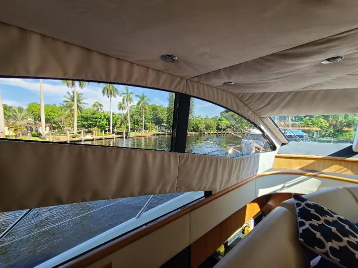 M-waves Yacht Photos Pics 