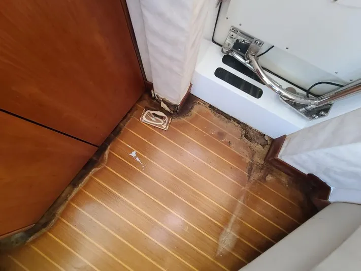 M-waves Yacht Photos Pics 