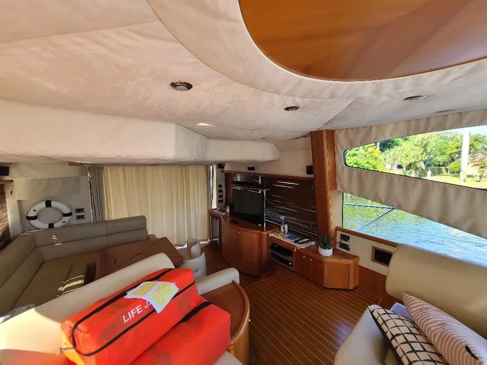 M-waves Yacht Photos Pics 