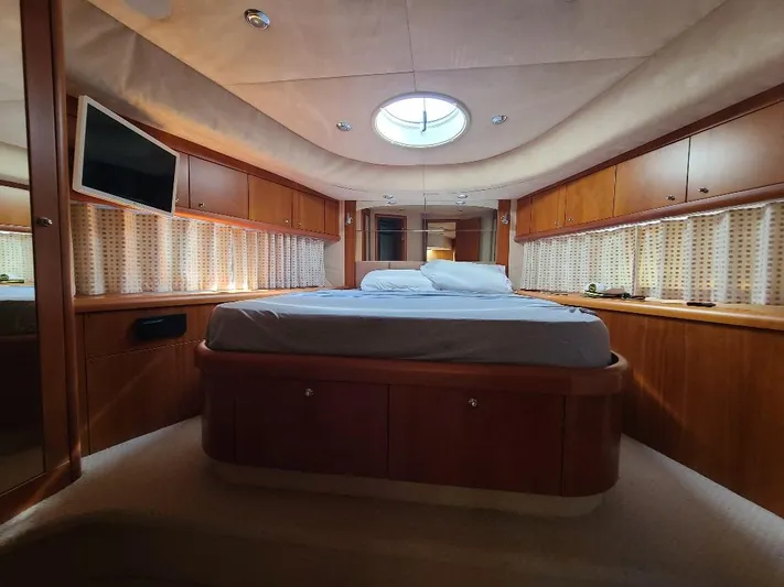 M-waves Yacht Photos Pics 