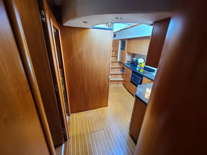 M-waves Yacht Photos Pics 