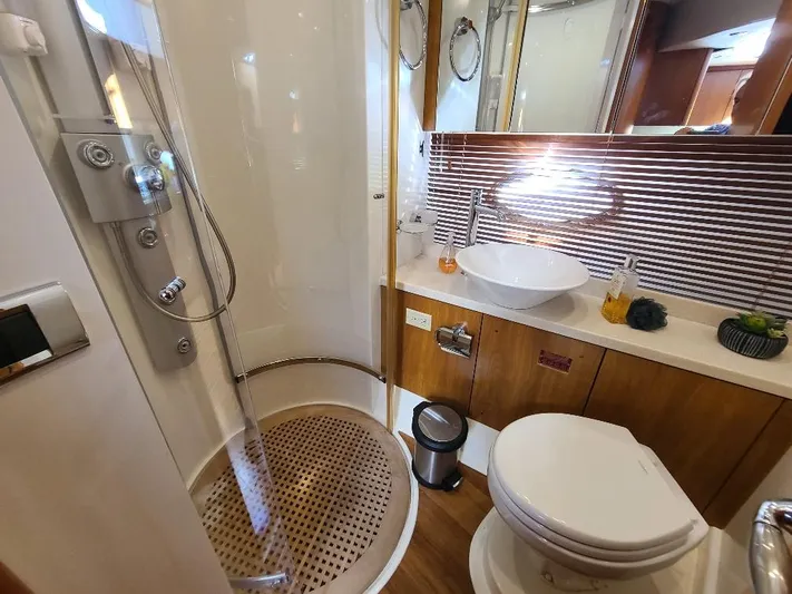 M-waves Yacht Photos Pics 