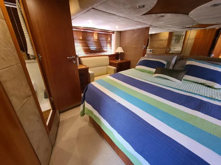 M-waves Yacht Photos Pics 