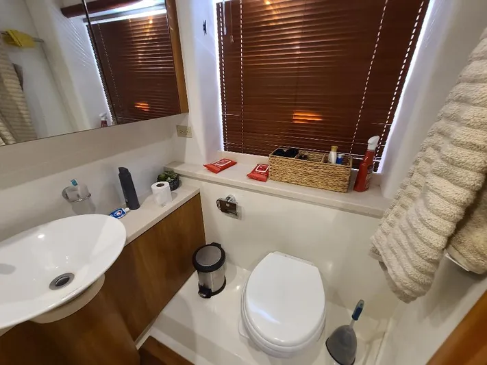 M-waves Yacht Photos Pics 