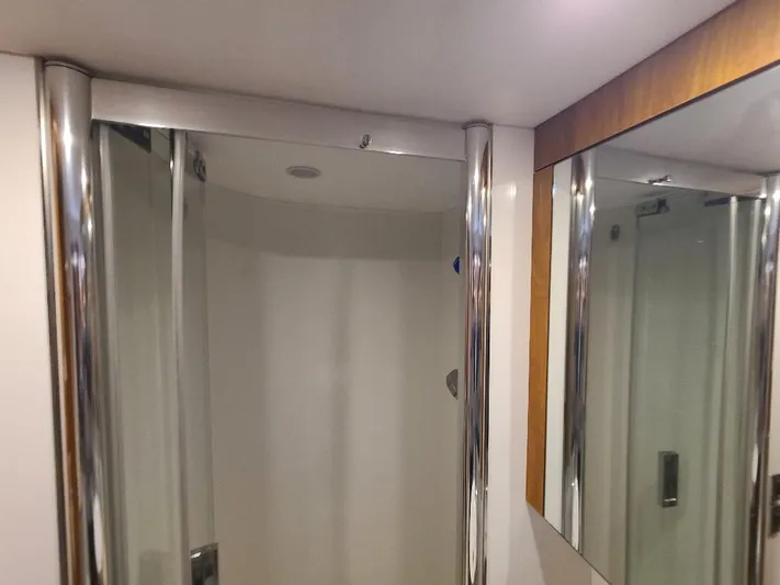 M-waves Yacht Photos Pics 