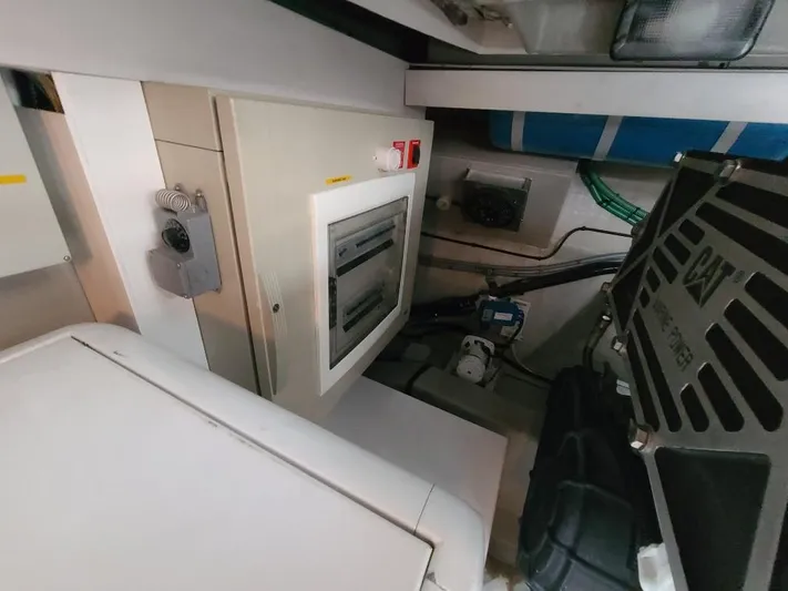 M-waves Yacht Photos Pics 