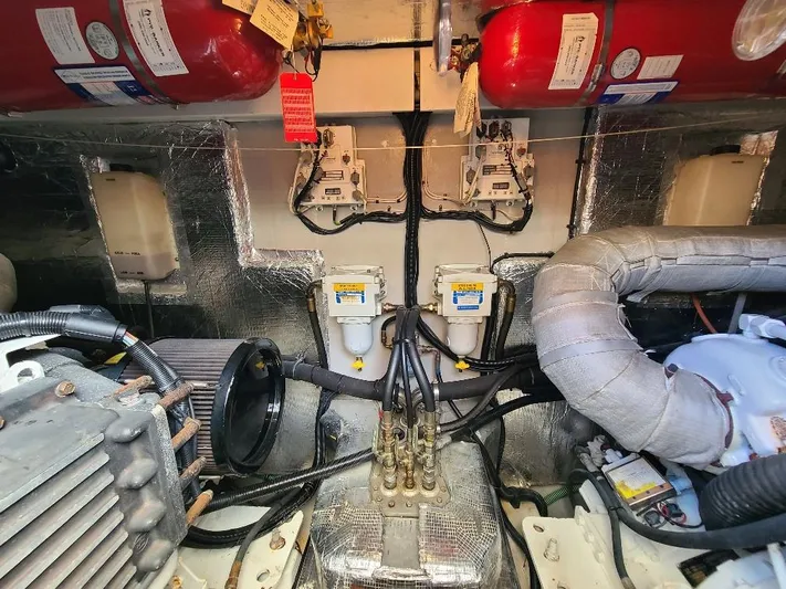 M-waves Yacht Photos Pics 