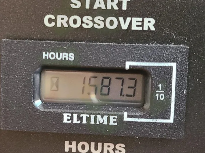 M-waves Yacht Photos Pics 