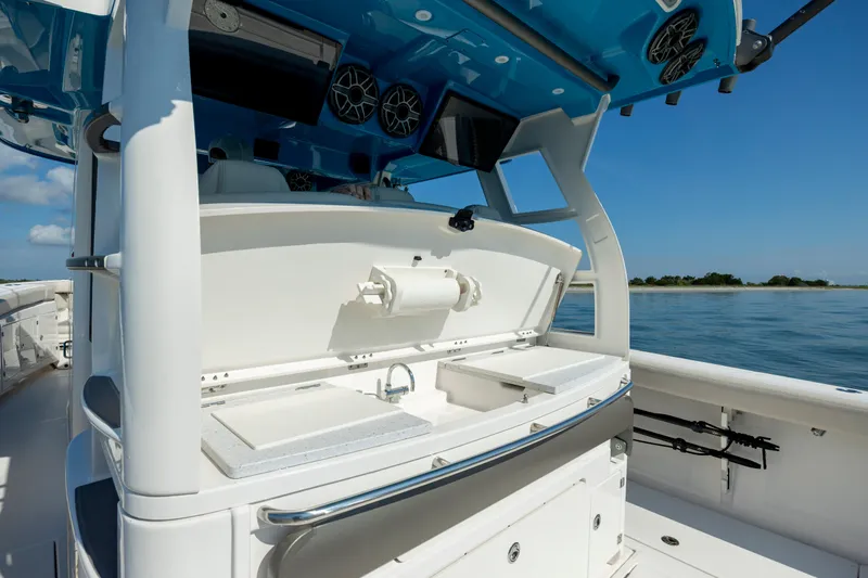  Yacht Photos Pics 2022 Solace 41 CS boat interior with modern amenities, ocean view, and sleek design.
