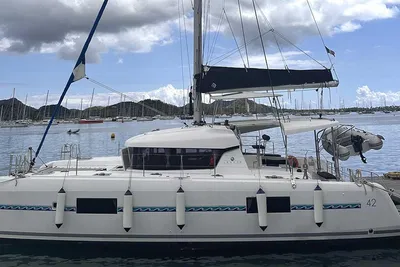Lagoon 42