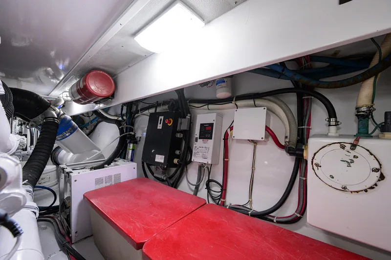 Hurricane Yacht Photos Pics 