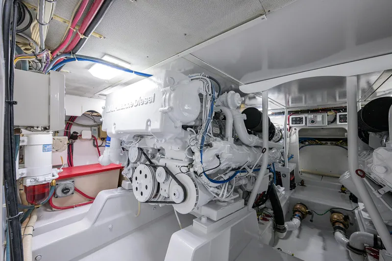 Hurricane Yacht Photos Pics 