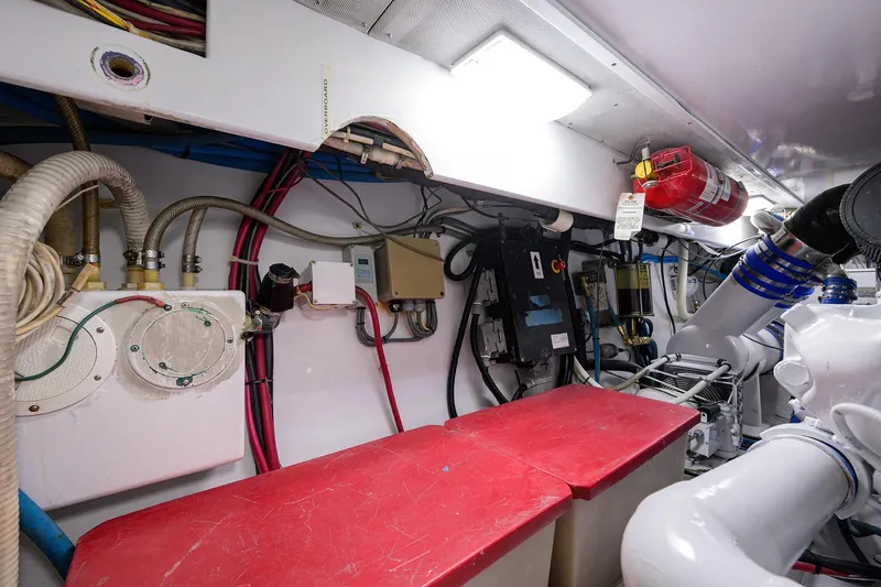 Hurricane Yacht Photos Pics 