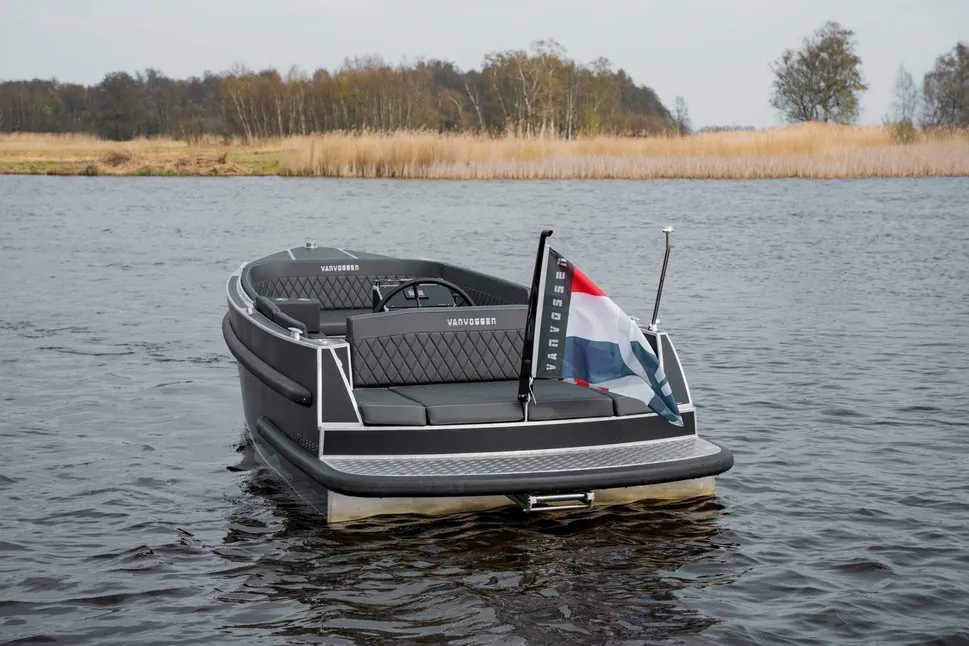 Nieuw 2025 Van Vossen Plugin E tender 595 Rijnsaterwoude, Nederland ...