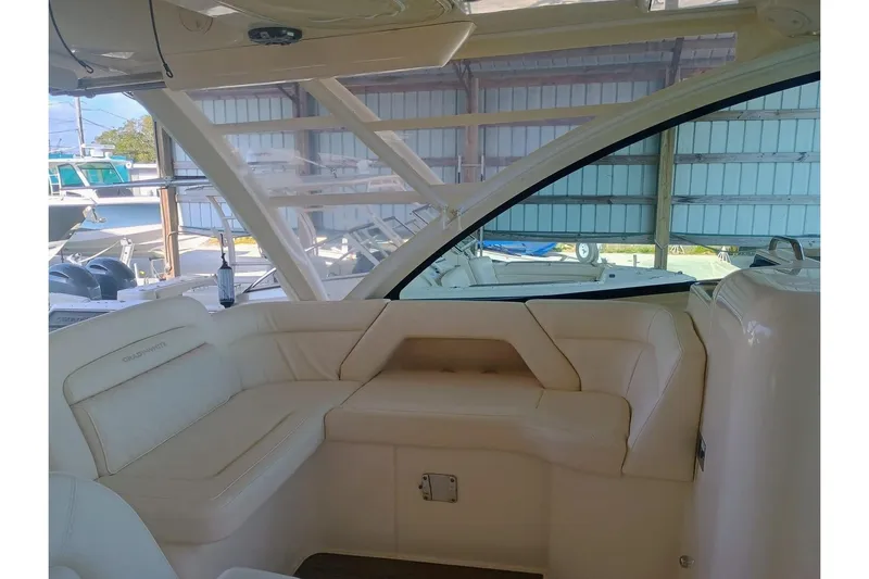 375-307 Brokerage Ron Yacht Photos Pics Interior view of 2025 Grady-White Freedom 375 boat with cream seating.