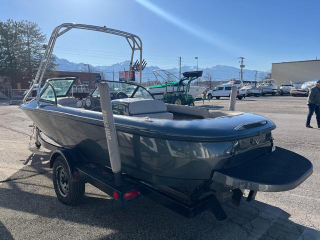 1998 MOOMBA KANGA Boat