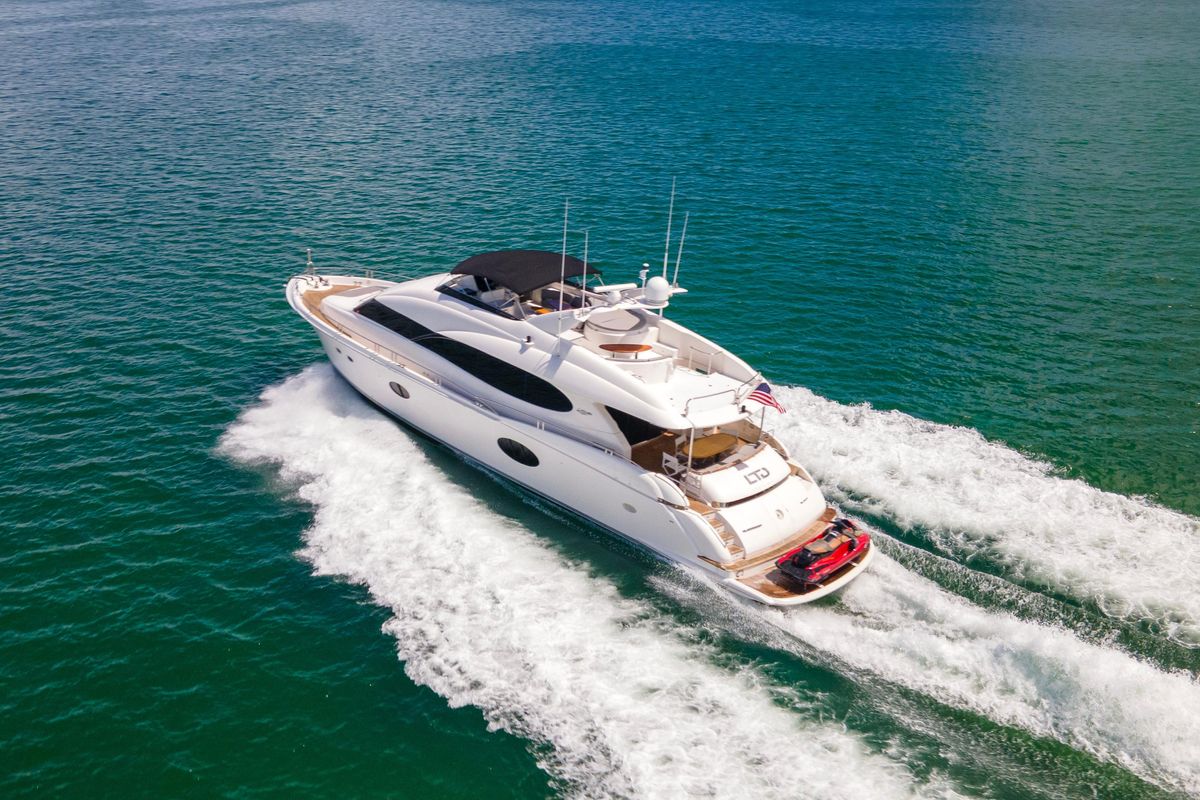 2008 Lazzara 84 